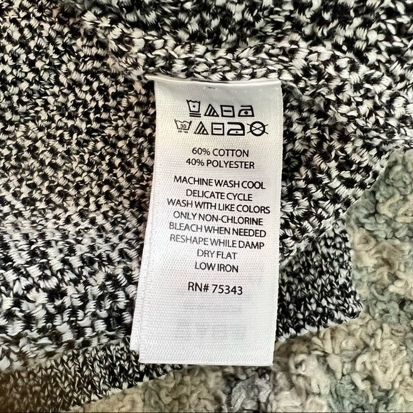 Tahari grey short sleeve open front womens medium cardigan sweater - Picture 8 of 8